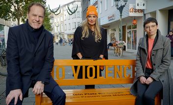 "Orange your City" - Düsseldorf setzt Zeichen gegen Gewalt an Frauen und Mädchen